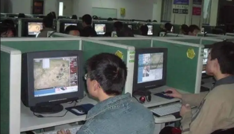 Tìm lại tài khoản game sau 13 năm, chàng trai sững sờ khi thấy bạn gái qua mạng vẫn ròng rã nhắn tin hằng ngày